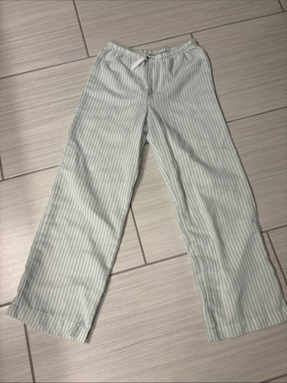 Girls art class Light Green and White Striped Pajama Bottoms in EUC